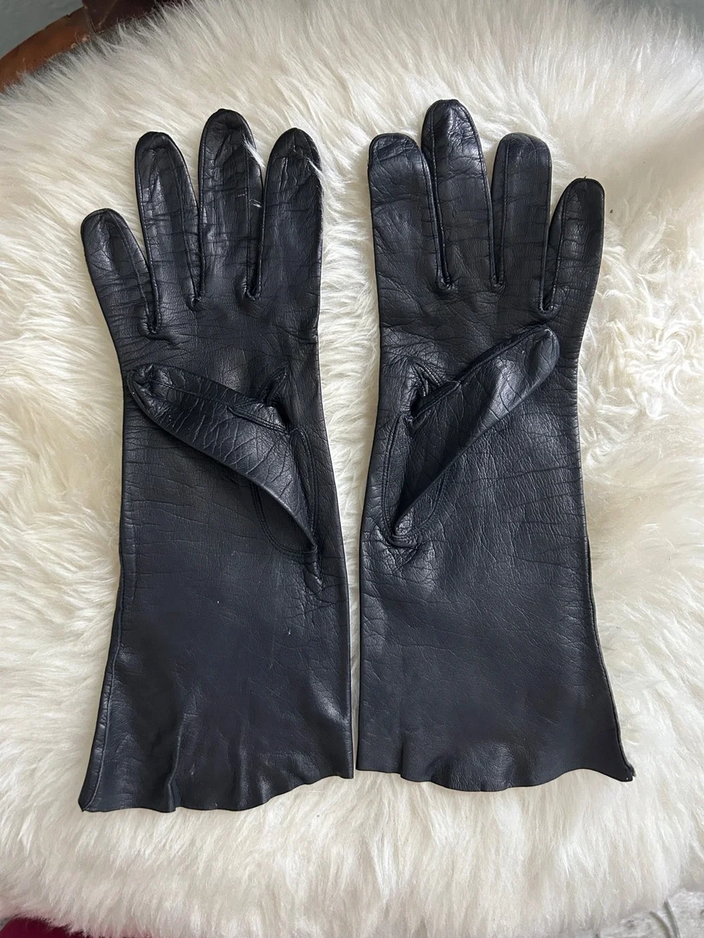 Classic Vintage Black lightweight Leather Women’s Driving Gloves